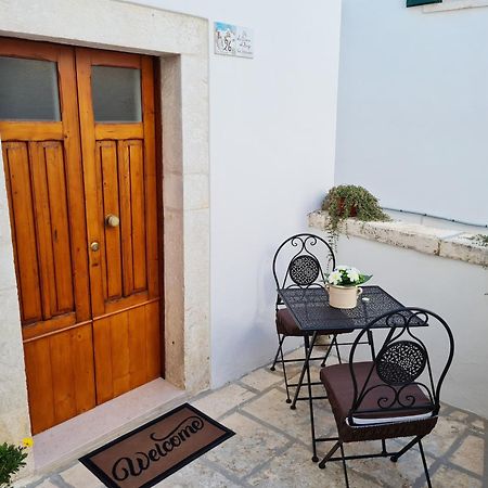 La Dimora Nel Borgo Villa Locorotondo Exteriör bild
