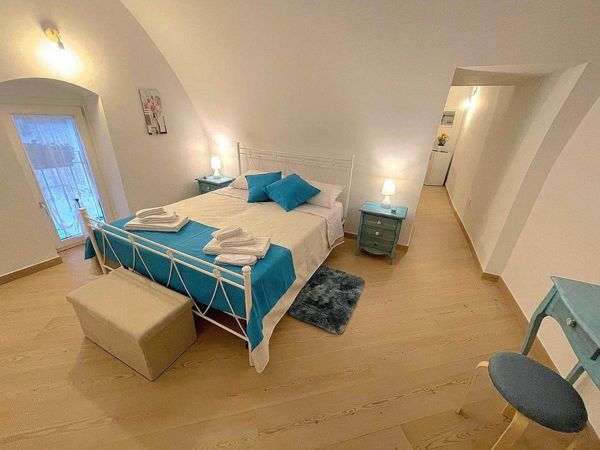 La Dimora Nel Borgo Villa Locorotondo Exteriör bild