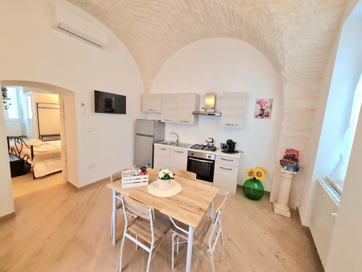 La Dimora Nel Borgo Villa Locorotondo Exteriör bild