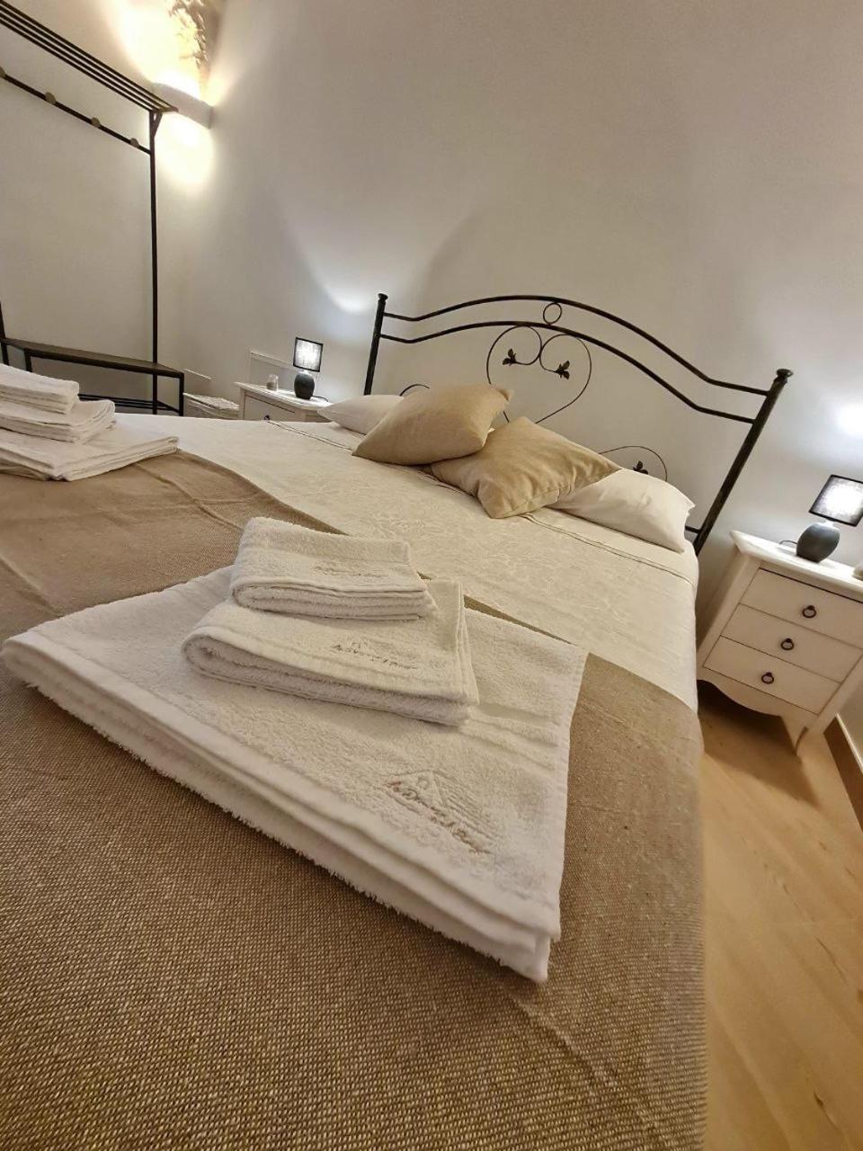 La Dimora Nel Borgo Villa Locorotondo Exteriör bild